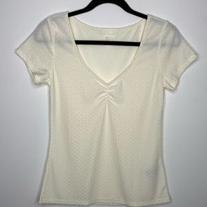 🩷🩵H&M Ivory V-Neck Top